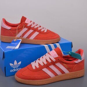 Women's  Sneakers  NWT Adidas  Gum Retro Red pink  Women's  Sneakers